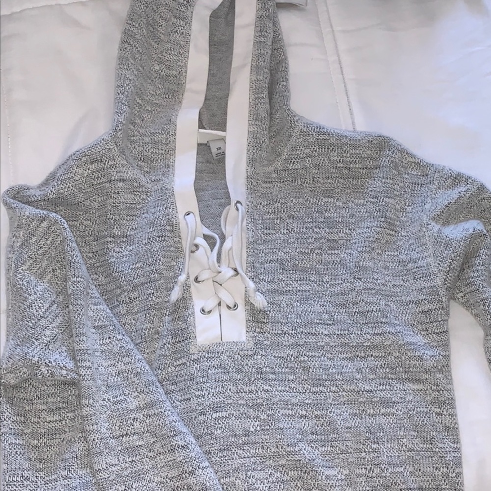 Sweater with cute tie up